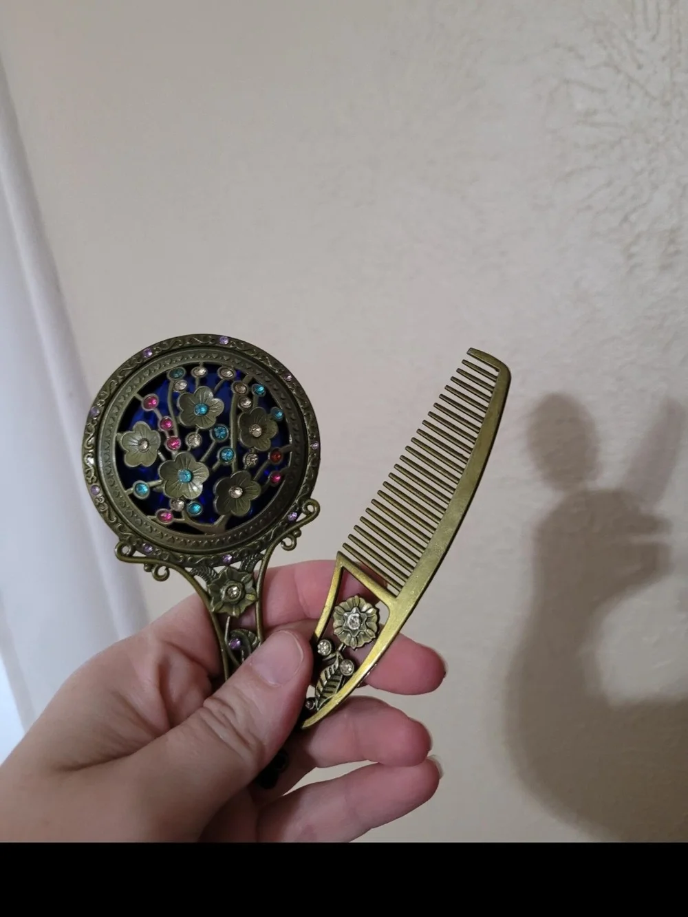Antique-Style Gold Hand Mirror and Comb Set - Floral Inlay